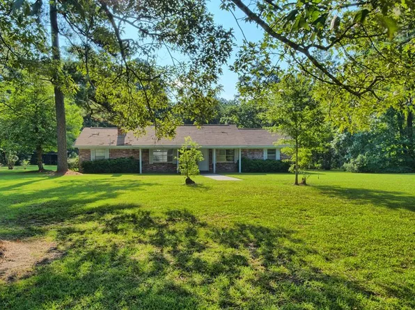 1059 Scrappin Vl, Hemphill, TX 75948