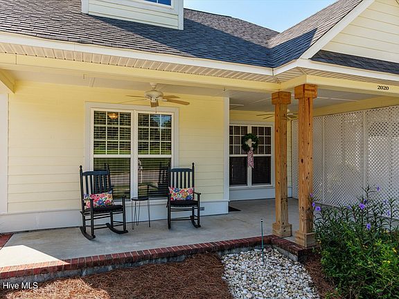 4th image of 2020 Magnolia Parkway