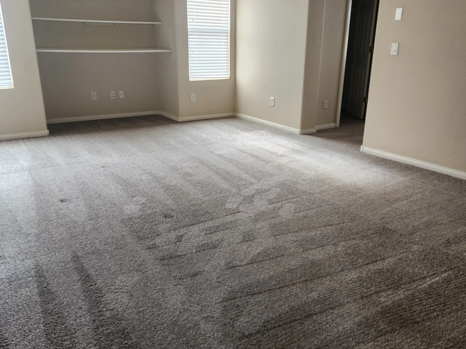 4 bed, 2.5 bath, 2730 sqft, $2,795 — Photo 3