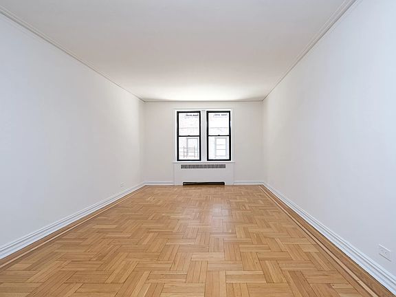 2nd image of 2685 Creston Ave APT 1L