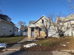 2135 Market St, La Crosse, WI 54601