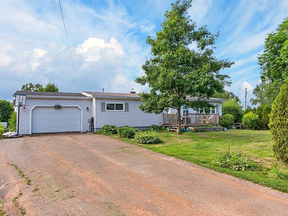 1st image of 23 Lakeview Dr