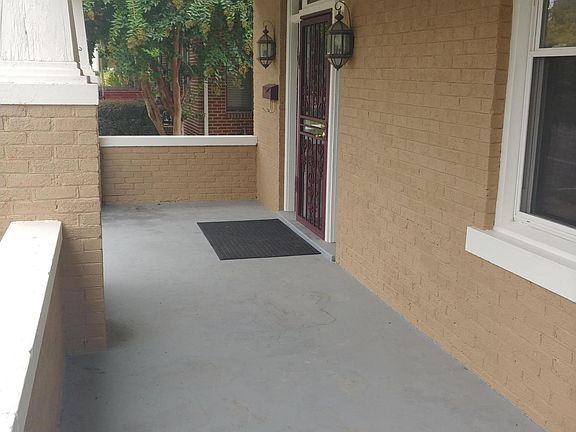 4th image of 816 E M L King Blvd