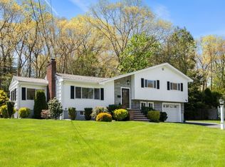 89 Hollingsworth Rd, Milton, MA 02186