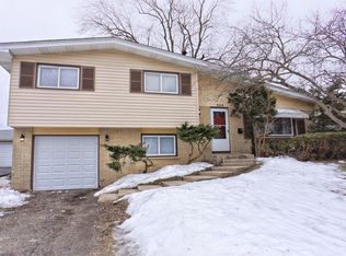2619 Dana Ave, Waukegan, IL 60087
