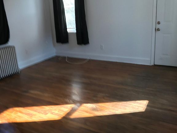 3rd image of 165 Harbor St #1