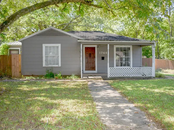 1819 E Polk St, Paris, TX 75460