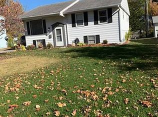 1928 S Lost Bridge Rd, Decatur, IL 62521