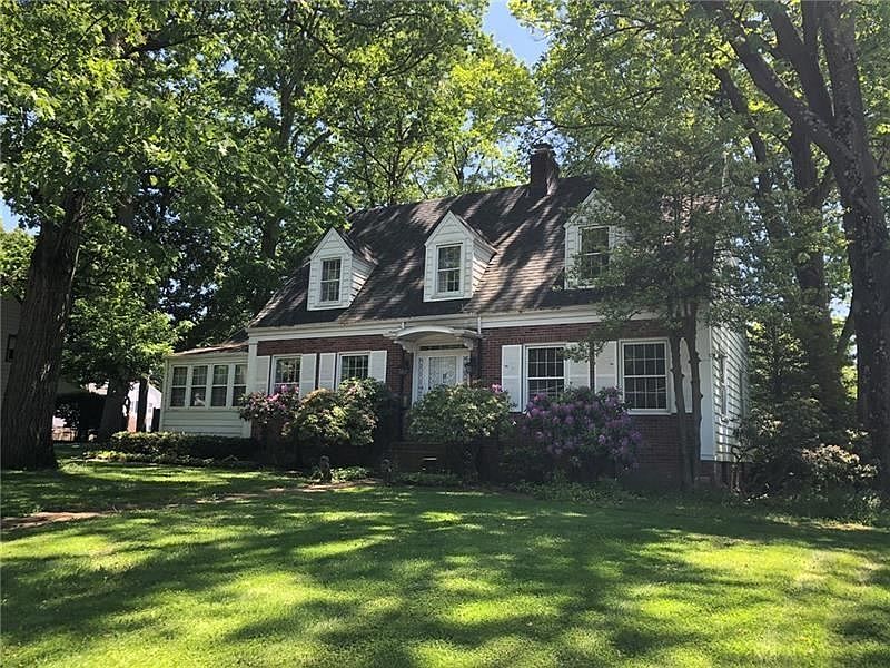 2nd image of 102 E Englewood Ave