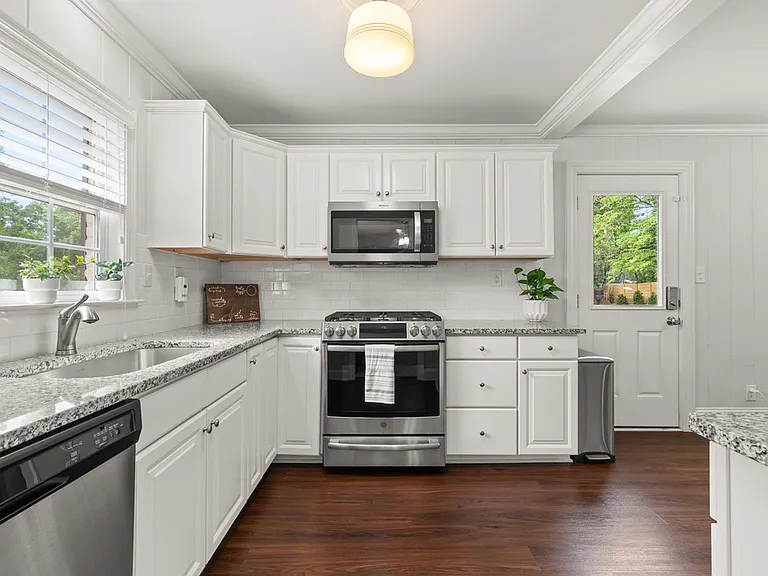 1825 Windham Pl — Photo 15
