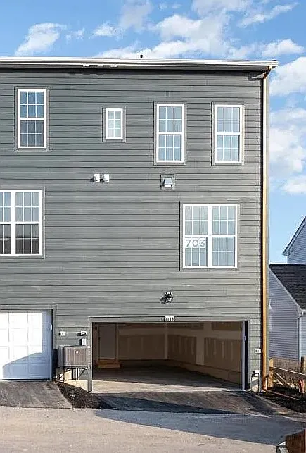3 bed, 2048 sqft, $2,599 — Photo 3