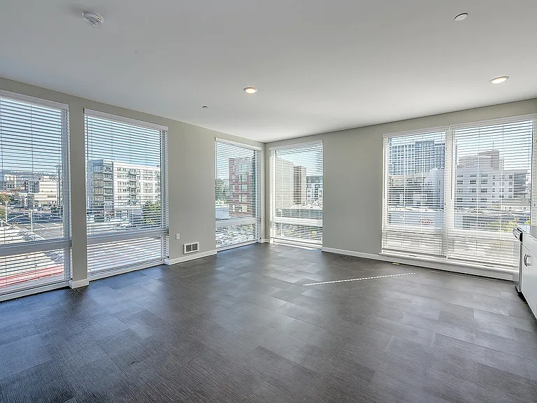 Monogram Apartments — Photo 11