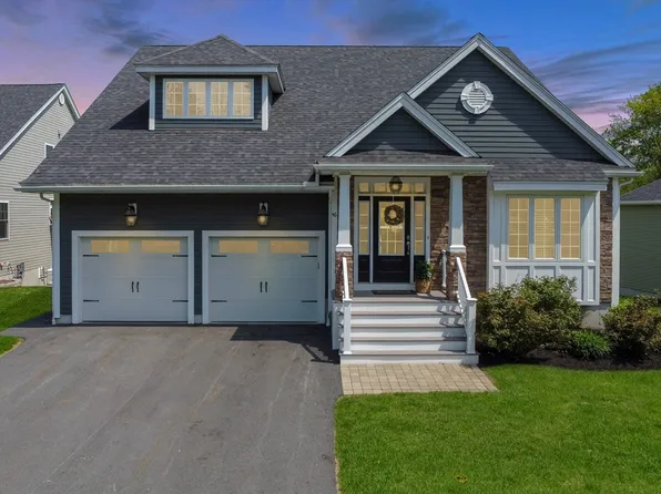 46 Front 9 Dr, Haverhill, MA 01832