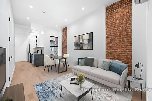 859 Hart St Photo 1