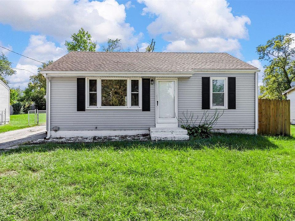 1st image of 10592 Clarendon Ave #1/2