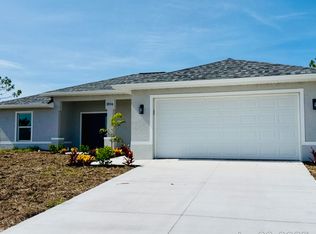 2016 NW 27th St, Cape Coral, FL 33993