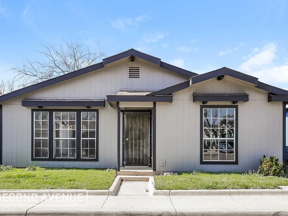 1937 Red Cloud Dr