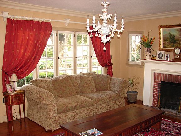 5th image of 2344 Oakmont Ave