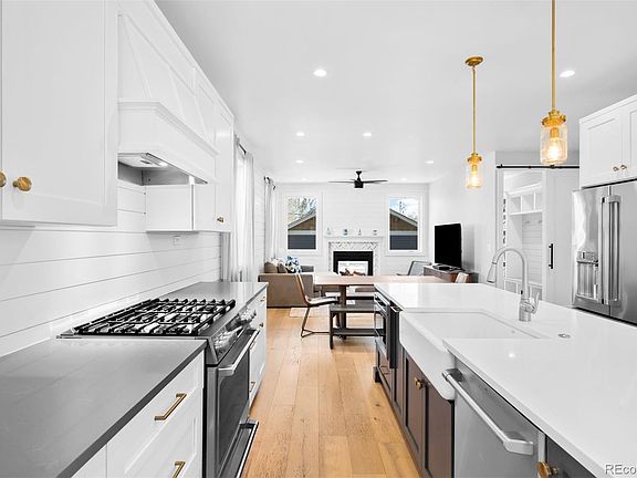 5th image of 3312 S Emerson Street