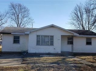108 S Main St, Fithian, IL 61844