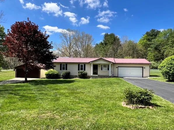 134 Laurelwood Ln, Shady Spring, WV 25918