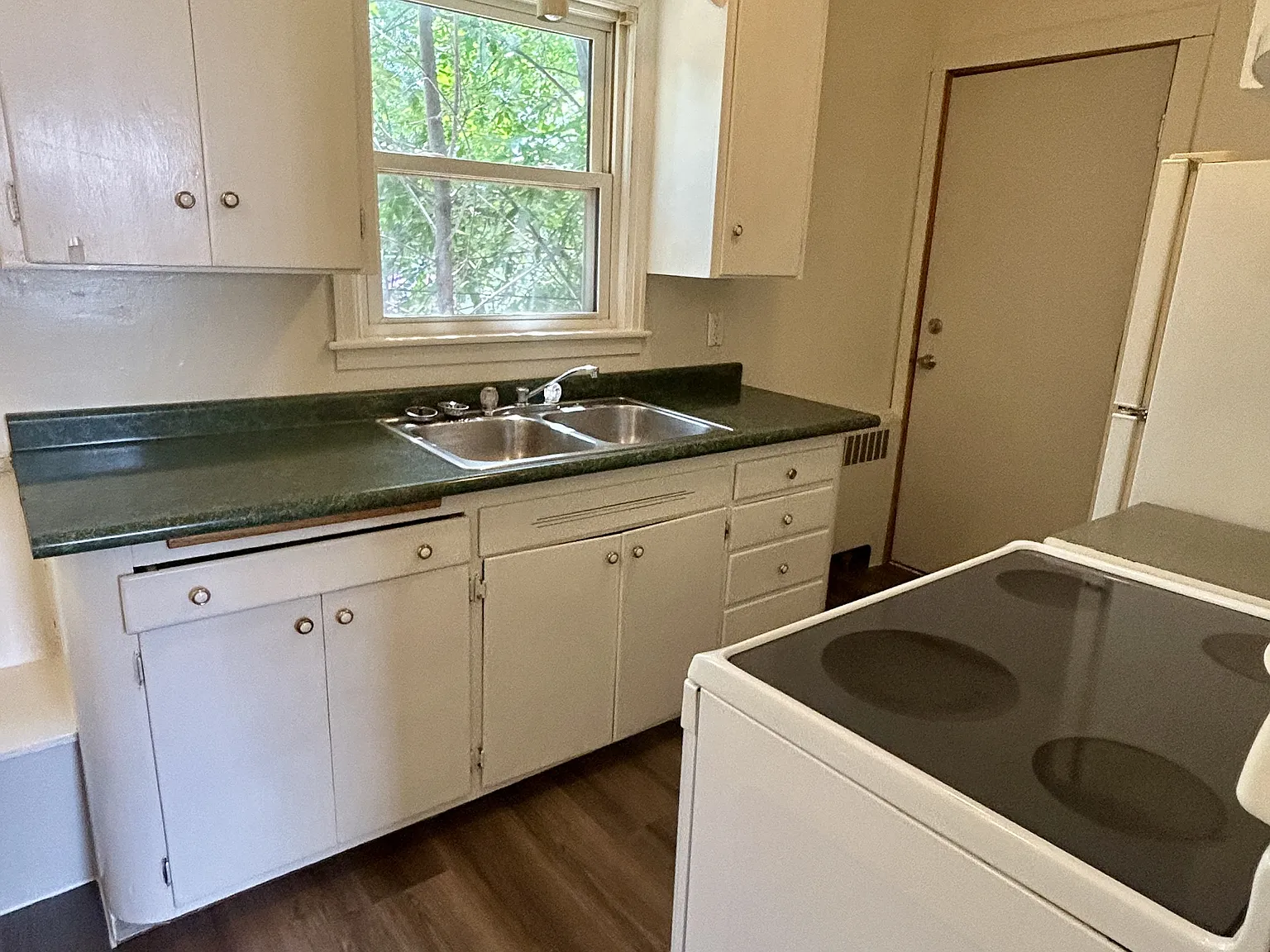 2222 4th Avenue West - 3 — Photo 2