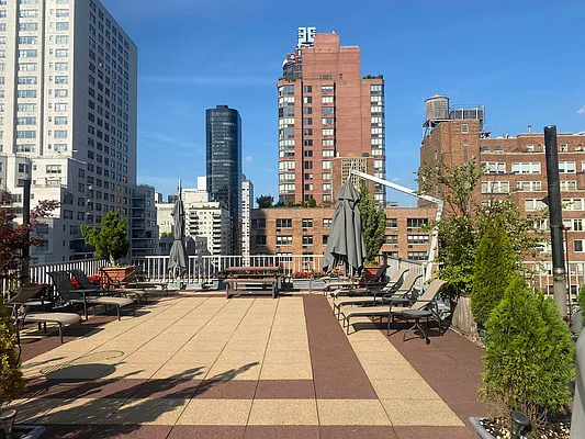 Sold by Aventana | media 11