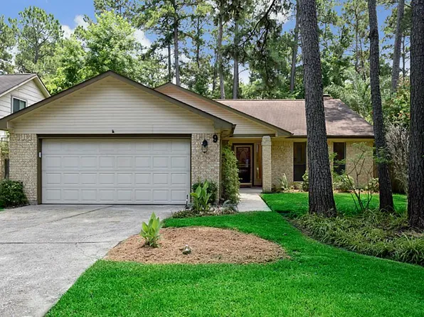 9 Pinewood Forest Ct, Spring, TX 77381