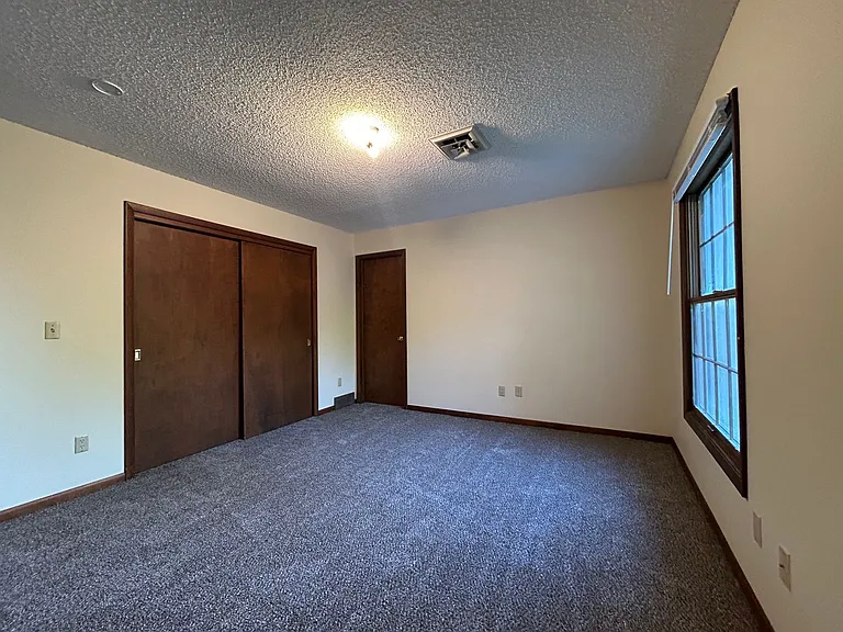 1828 N Ridge Dr — Photo 12