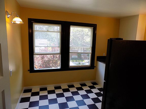 2nd image of 275 Cowper St