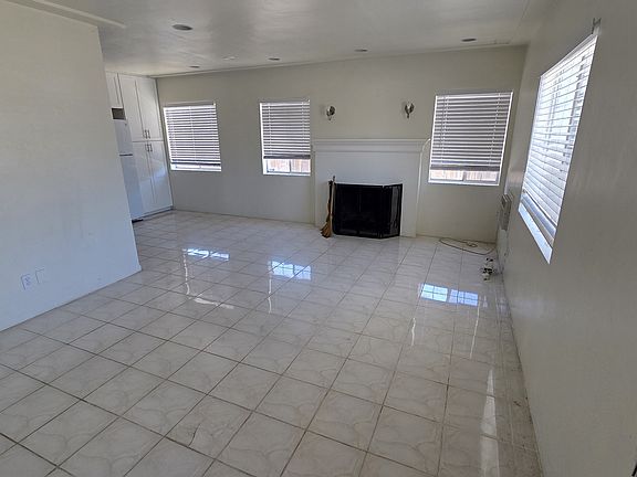 3rd image of 4712 54th St