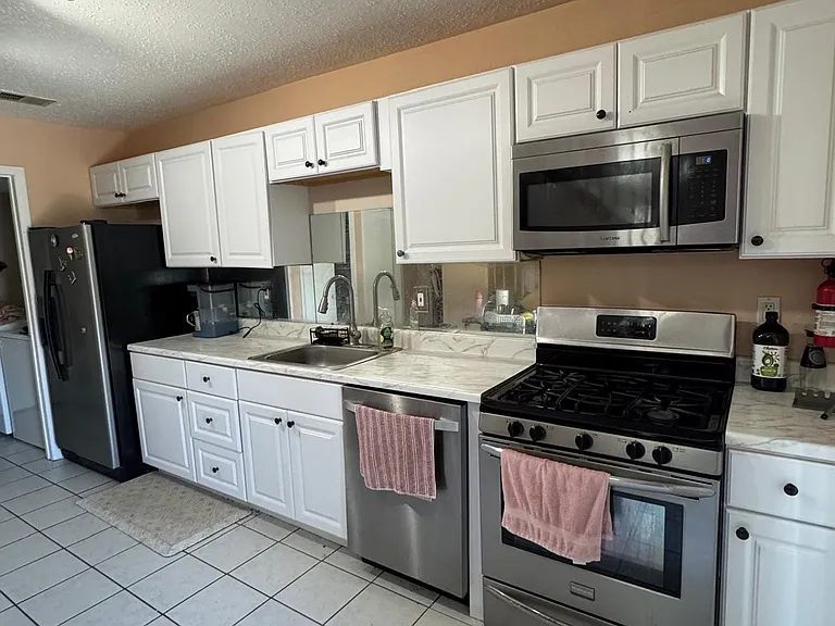 148 Linda Ln — Photo 3