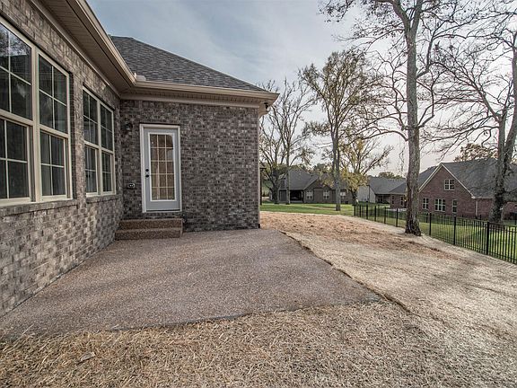 4th image of 204 Blackthorn Ln Lot 120