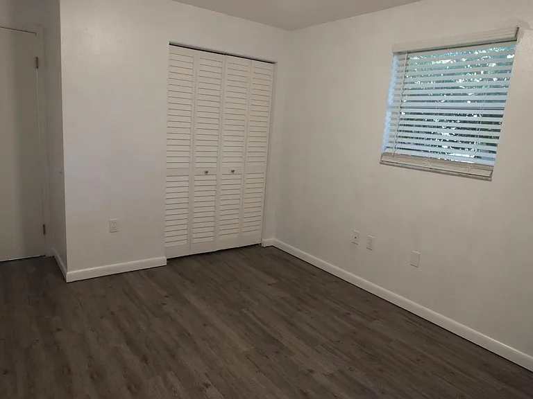 4031 Iola Dr — Photo 22