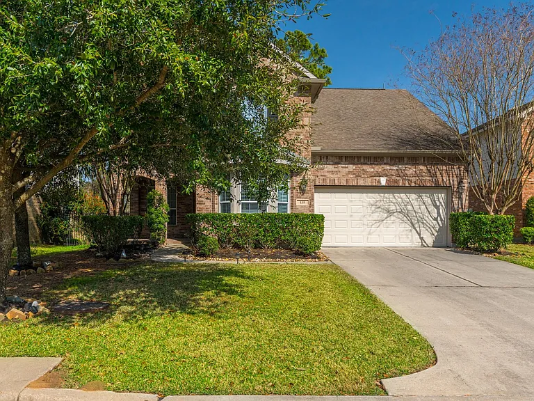 135 S Rocky Point Cir — Photo 3