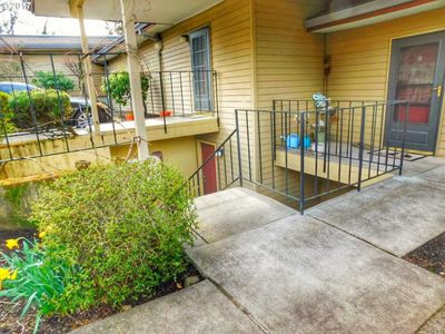 9810 SW 34th Pl APT 5, Portland, OR, 97219