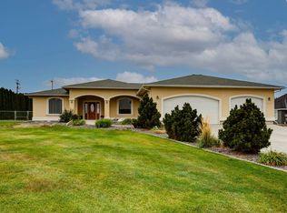 9805 Maple Dr, Pasco, WA 99301