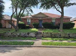 710 Grambling Dr, Dallas, TX 75241
