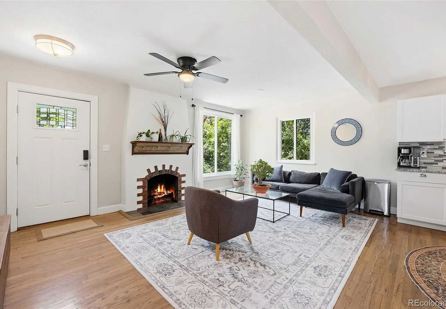 3 bed, 1552 sqft, $2,950 — Photo 3