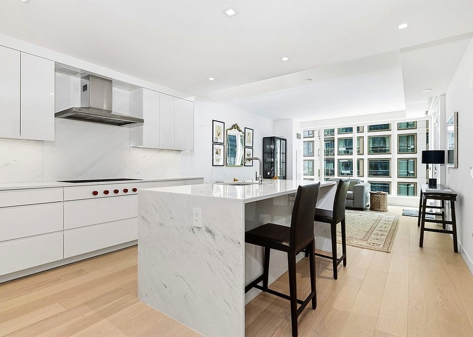 1st image of 150 Seaport Blvd #8A