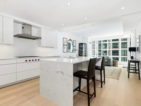 150 Seaport Blvd #8A, Boston, MA 02210