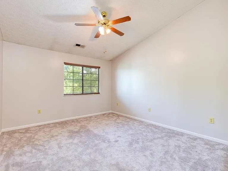 2323 Vicente Ct #309 — Photo 22