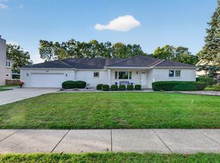 25053 W McMillin Dr, Channahon, IL 60410