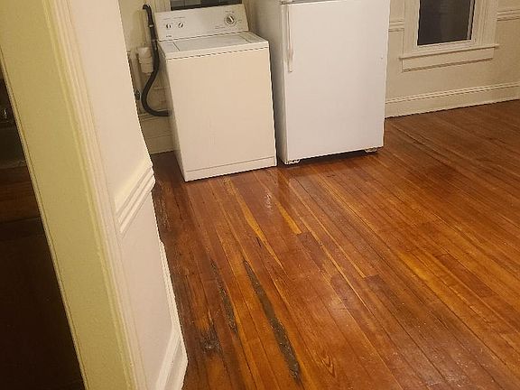 5th image of 17 Morton St Floor 2