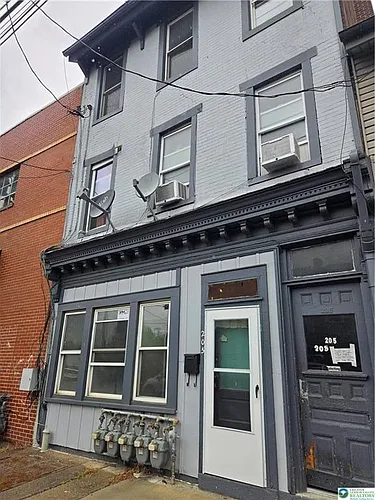 205 Front St #1R Photo 1