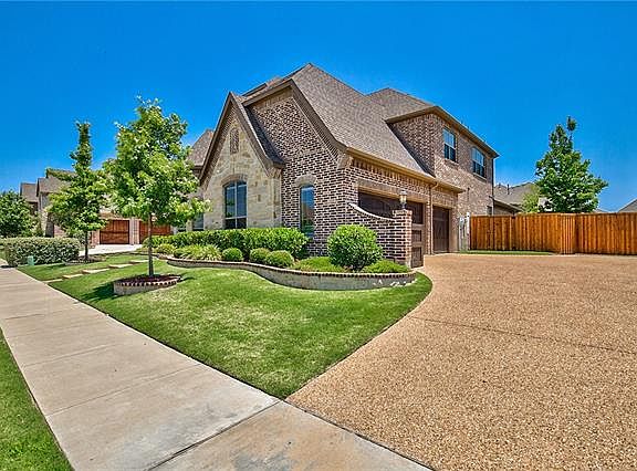 3rd image of 567 Featherstone Dr