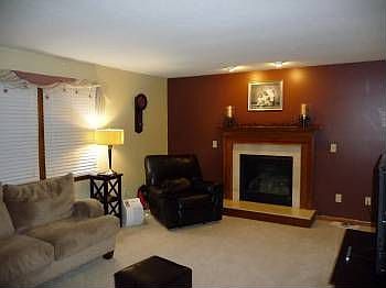 5th image of 380 Shamrock Ln