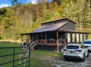2810 Ogden Vest Rd, Vest, KY 41772