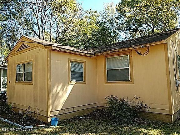 2nd image of 3811 Penton St