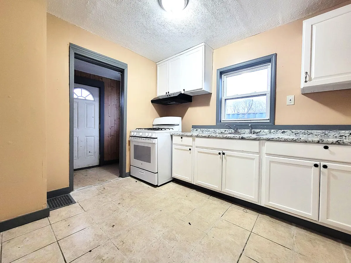 Property Photo - 798 Stadelman Ave
